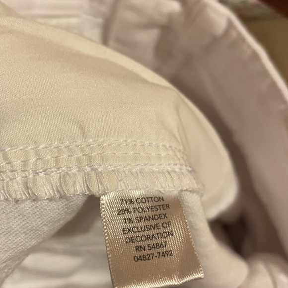 White capris - Picture 9 of 10